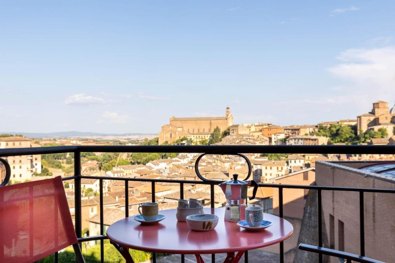 Siena Historic Center Stylish Flat With Balcony!アパートメント エクステリア 写真