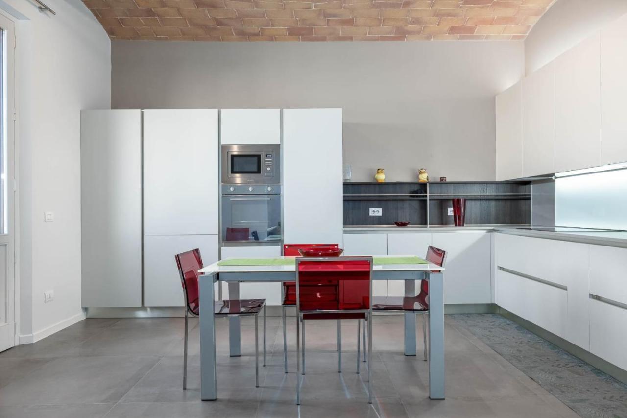 Siena Historic Center Stylish Flat With Balcony!アパートメント エクステリア 写真