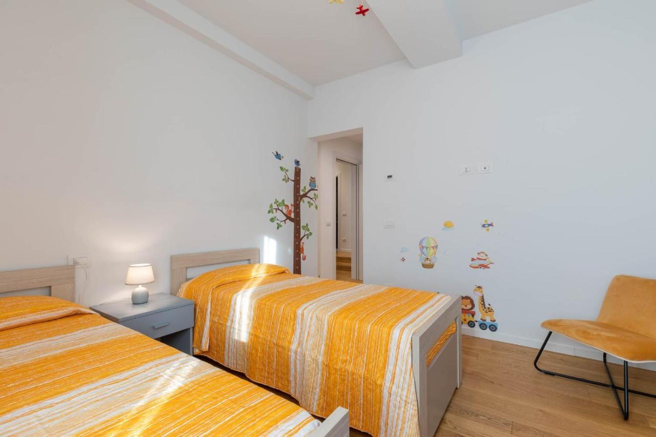 Siena Historic Center Stylish Flat With Balcony!アパートメント エクステリア 写真