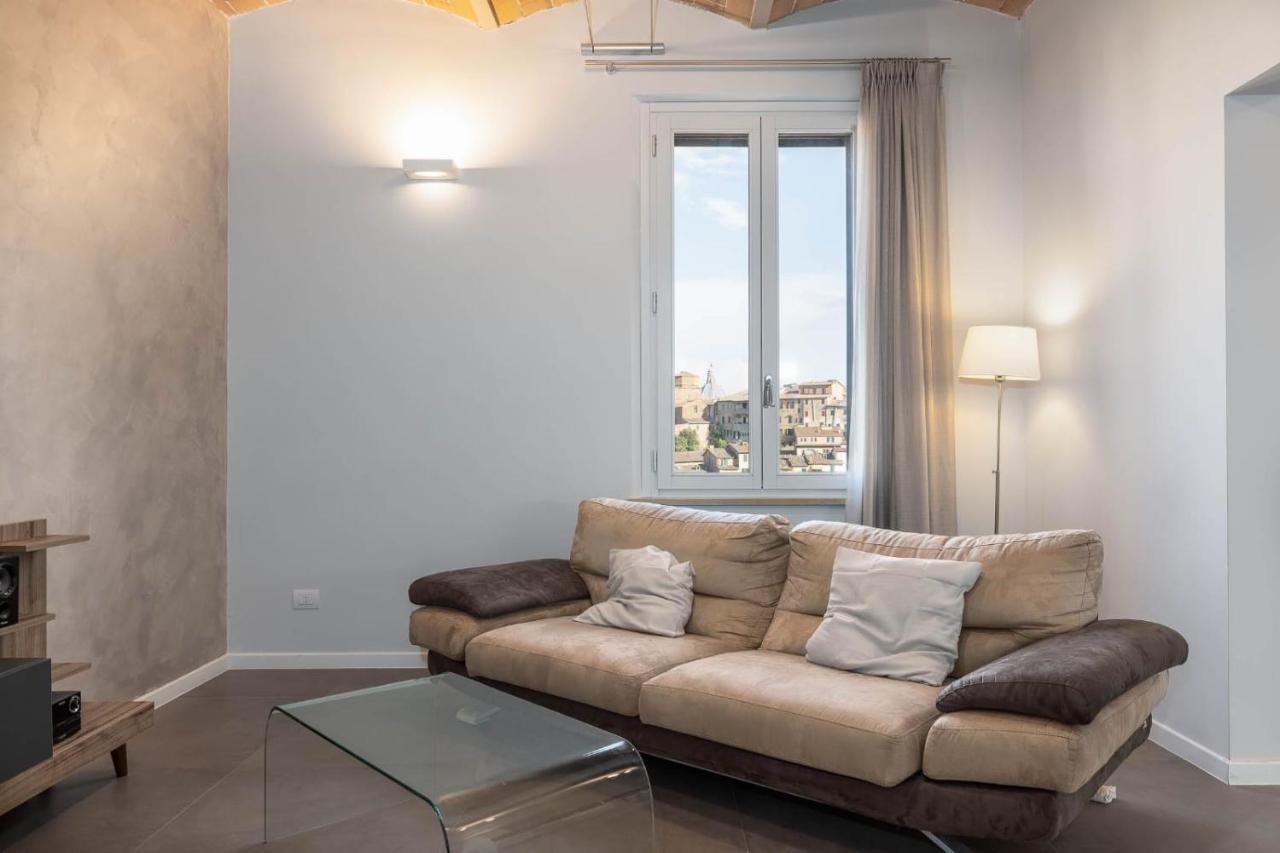 Siena Historic Center Stylish Flat With Balcony!アパートメント エクステリア 写真
